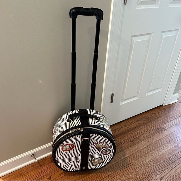 Henri Bendel Hatbox Wheelie - Disturbed Stripe - Picture 5 of 12